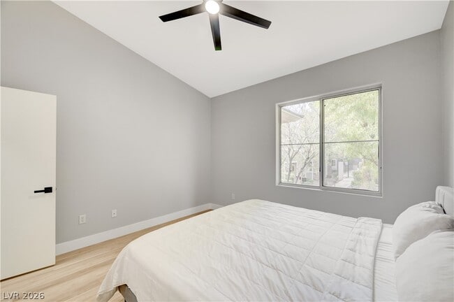 Building Photo - 673 Peachy Canyon Cir