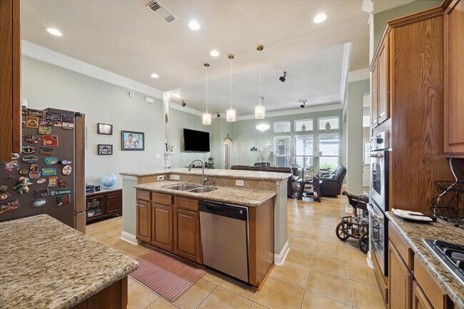 Building Photo - 2401 Harbor Chase Dr