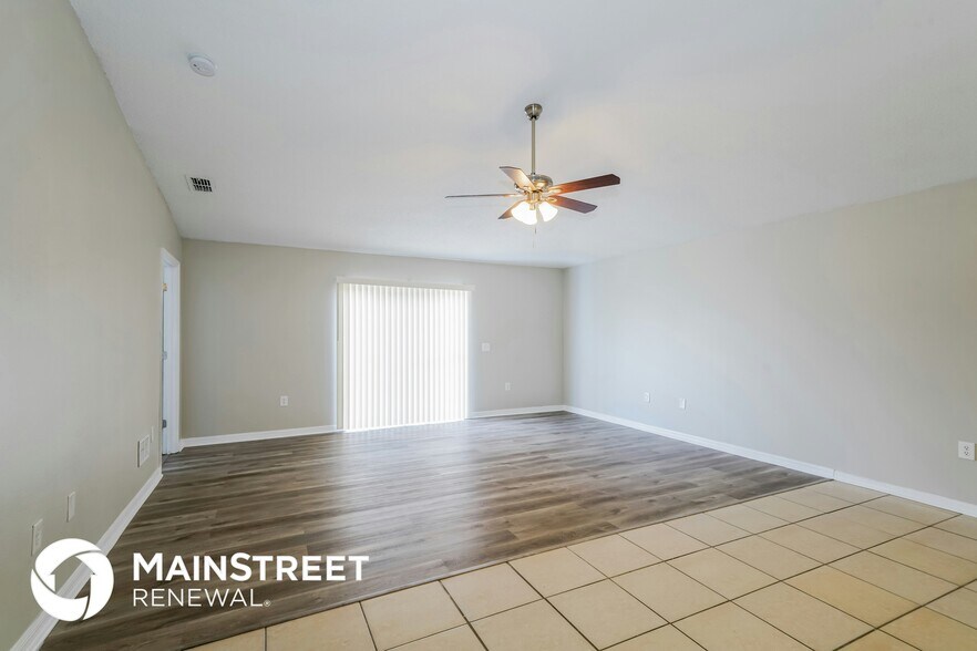 Building Photo - 3640 Queens Cove Blvd