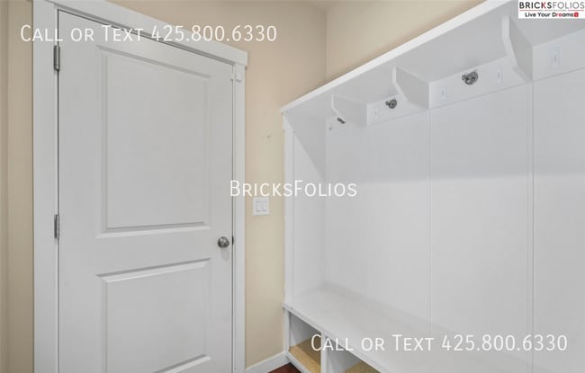 Building Photo - 10550 Sheridan Cres NE