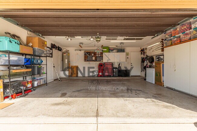 Building Photo - 543 S Wildrose