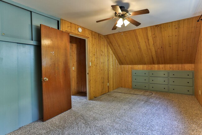 Building Photo - 23747 Shady Ln