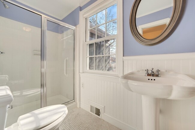 Building Photo - 4518 Chase Ave