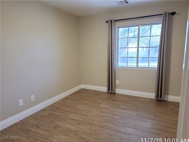 Building Photo - 8615 Little Fox St