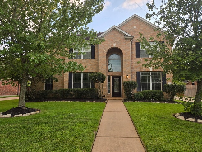 Building Photo - 2126 Blue Water Bay Dr