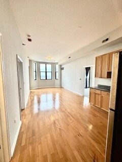 Building Photo - 1464 S Michigan Ave