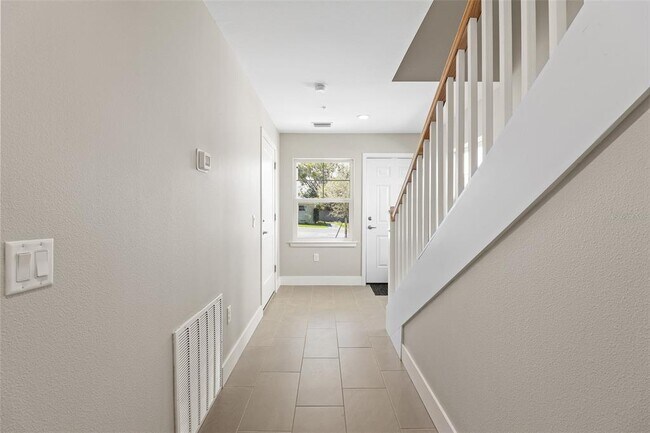 Building Photo - 45 SE 15th Terrace