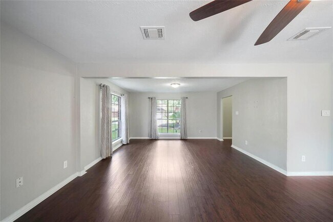 Building Photo - 4426 Echo Falls Dr