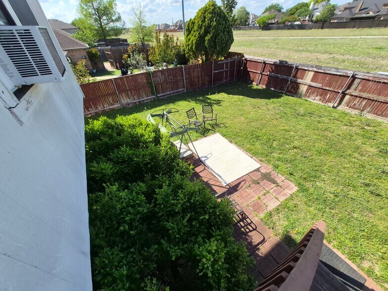 Building Photo - 5611 Aberdeen Dr