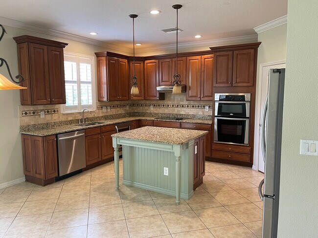 Building Photo - 2905 Winglewood Cir