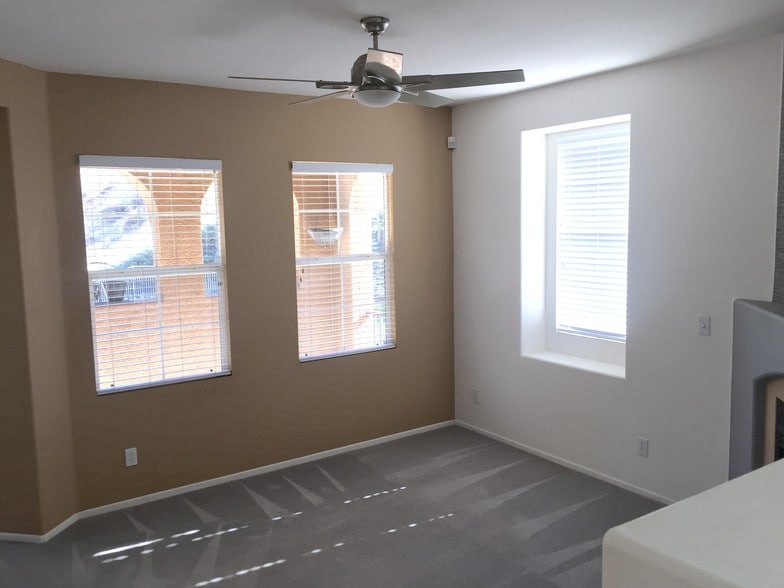 Living Room - 28204 Canterbury Ct