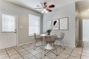 Building Photo - 2208 Wildwood Ln