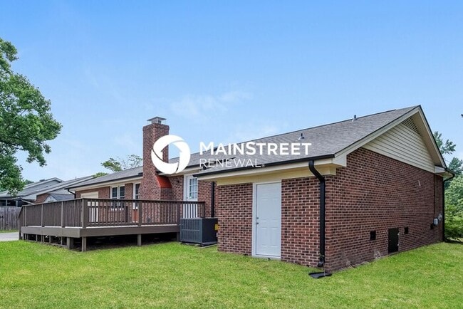 Building Photo - 3 Bedroom Pet-Friendly Home in Smithfield, NC with Main Street Renewal