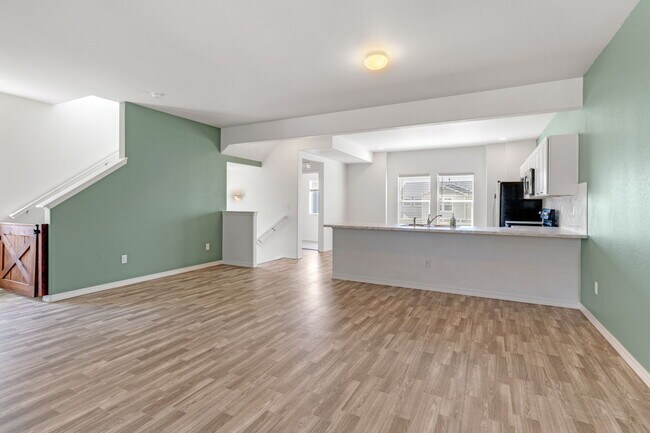 Building Photo - 897 Technology Ct