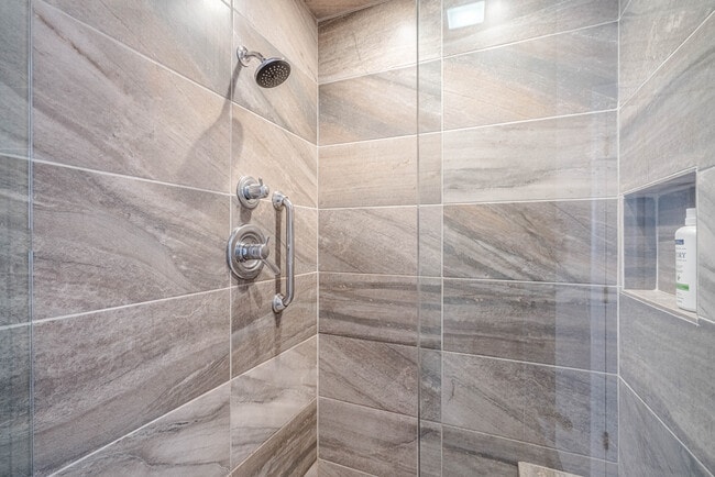 Building Photo - 14 Trapo Ln