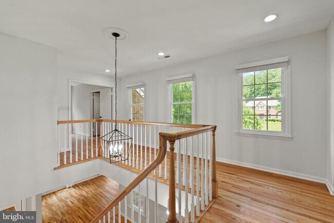 Building Photo - 6609 Heidi Ct