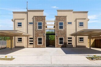 Building Photo - 11 Pamplona St