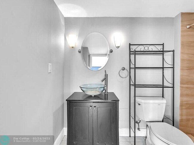 Building Photo - 20379 W Country Club Dr