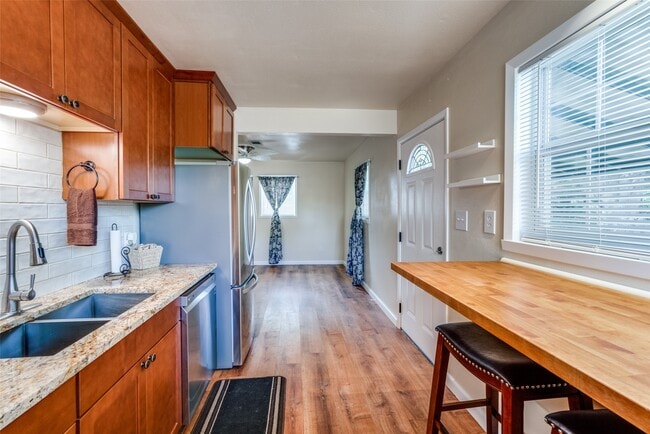 Building Photo - 1200 W Phillips St