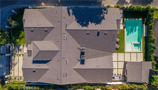 Building Photo - 13463 Chandler Blvd