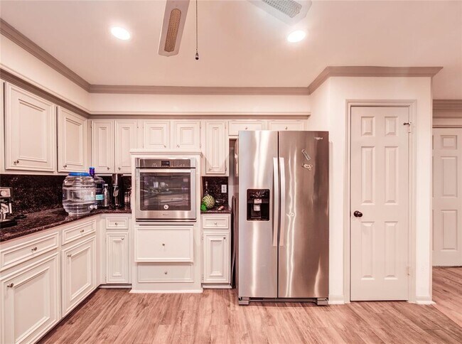 Building Photo - 14226 Woodnook Dr