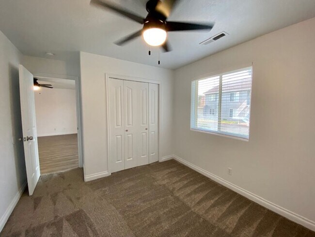 Building Photo - 766 N 2720 E