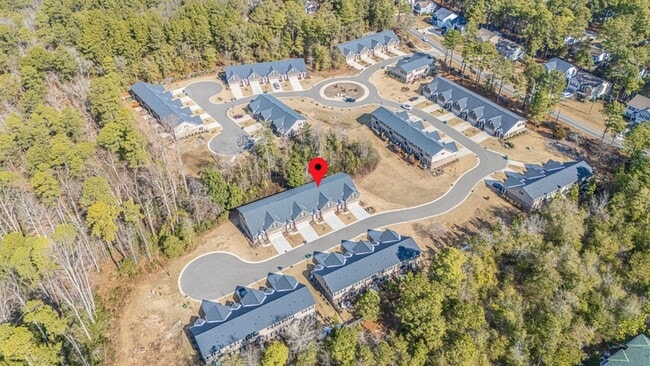 Building Photo - 152 Lark Dr