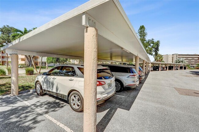 Building Photo - 4040 Ironwood Cir