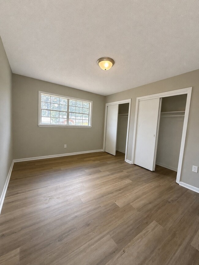 Building Photo - 1117 Carol Cir