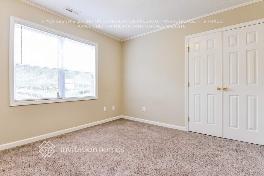 Building Photo - 113 Brampton Cir