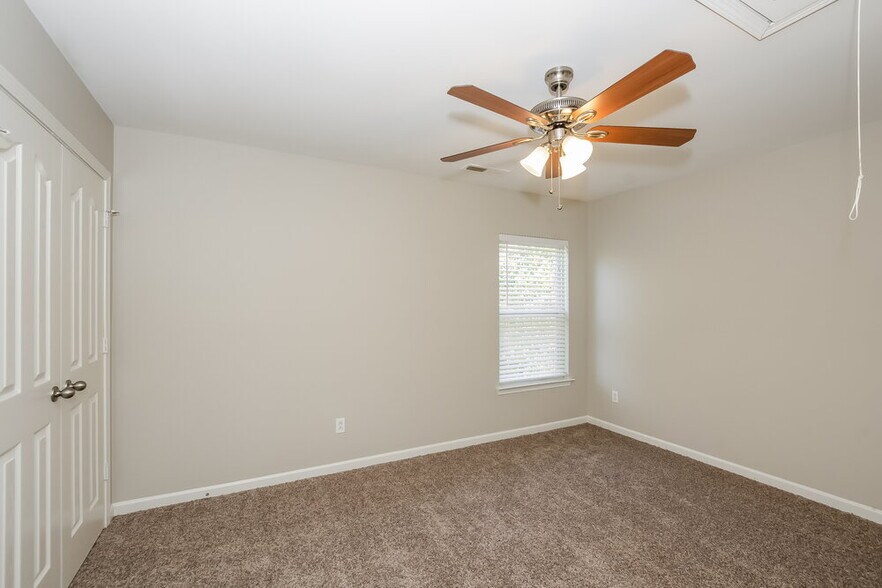 Building Photo - 15419 Chowning Tavern Ln