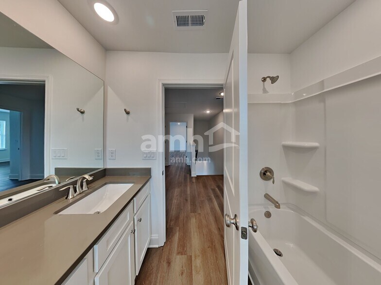 Building Photo - 1335 Soapstone Rd