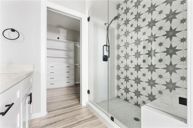 Building Photo - 16 Rabbit Run Ave