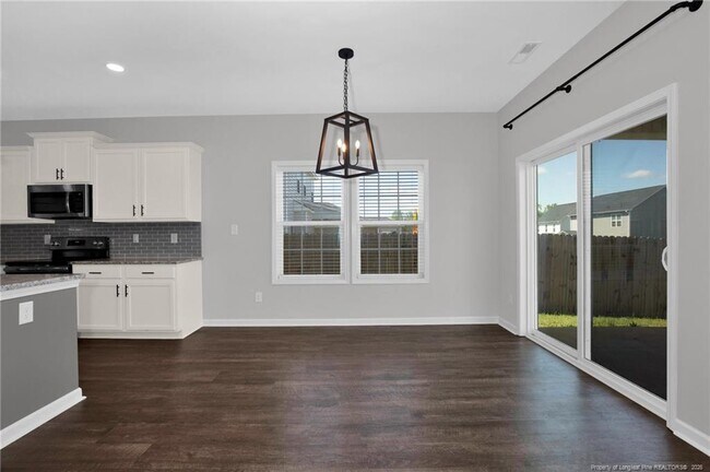 Building Photo - 2346 Spinning Wheel Rd