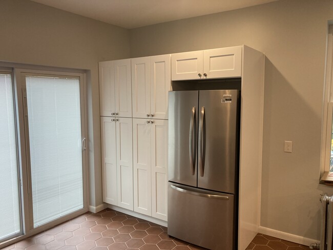 Featuring ample storage, this kitchen is ready to grow with your needs. - 2621 E Somerset St