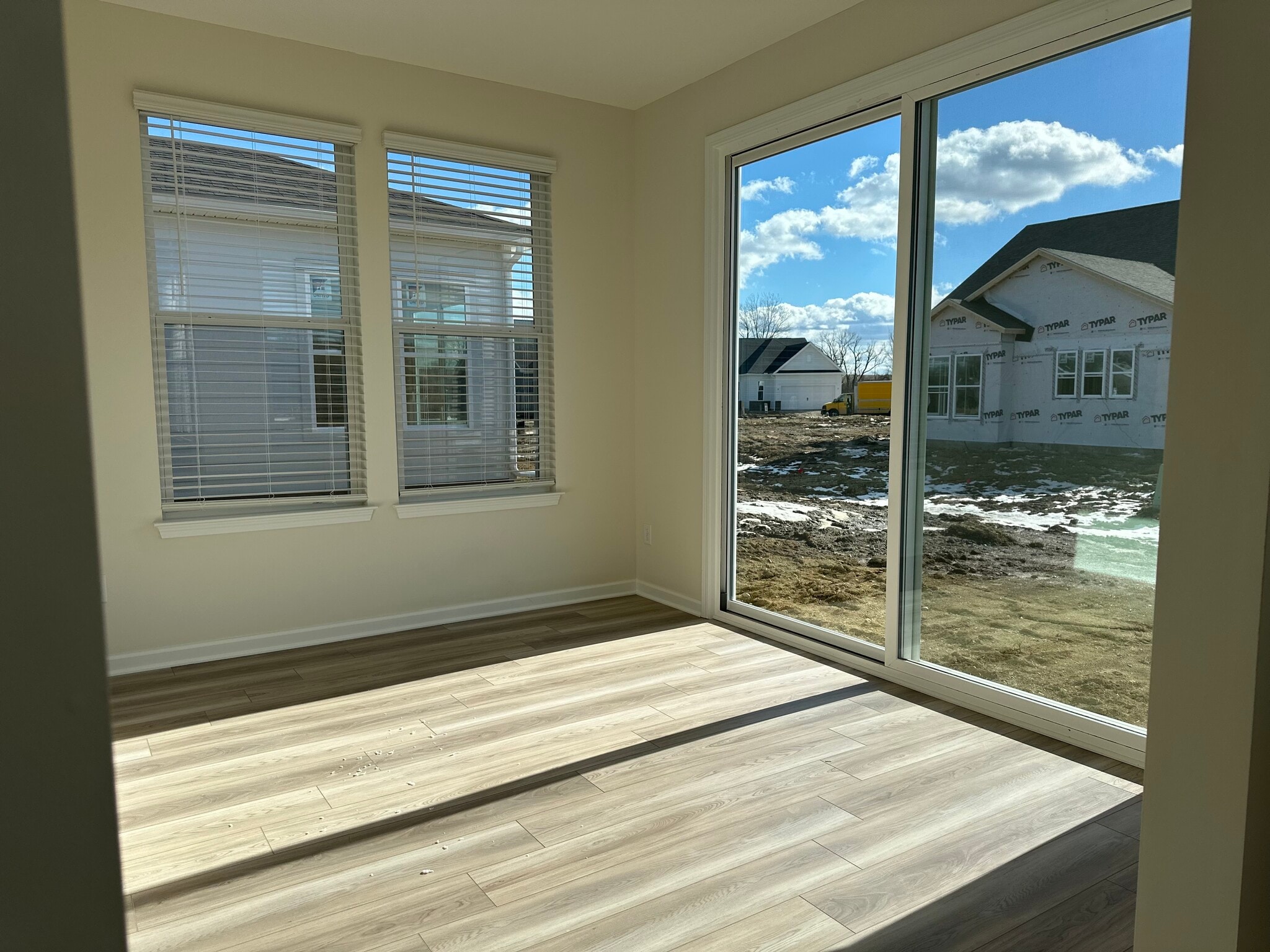 Building Photo - 1242 Fairstone Dr