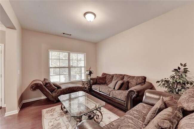 Building Photo - 4228 Woods Creek Ln