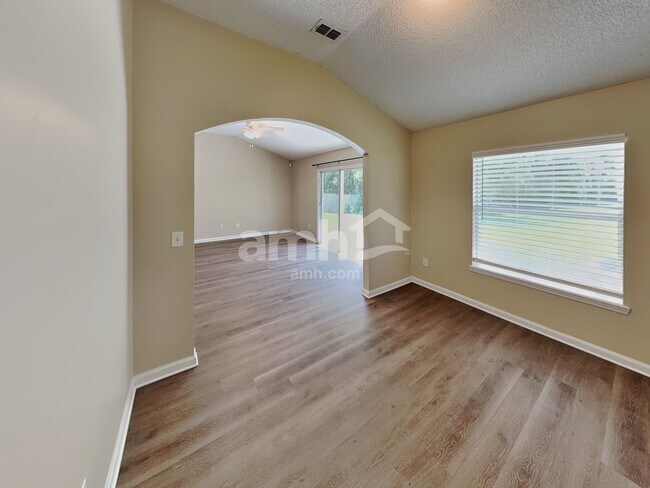 Building Photo - 6486 Hannah Stables Dr