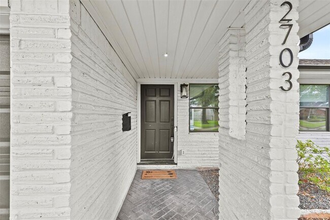 Building Photo - 2703 Tannehill Dr