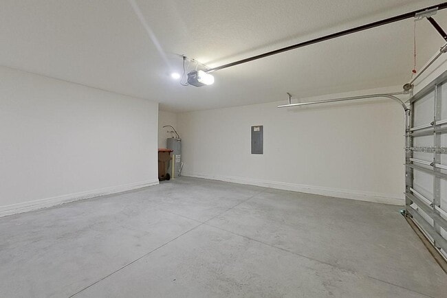 Building Photo - 8614 SW 43rd Ter