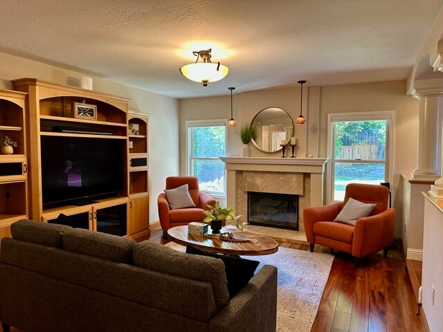 Building Photo - 515 Sitka Ct