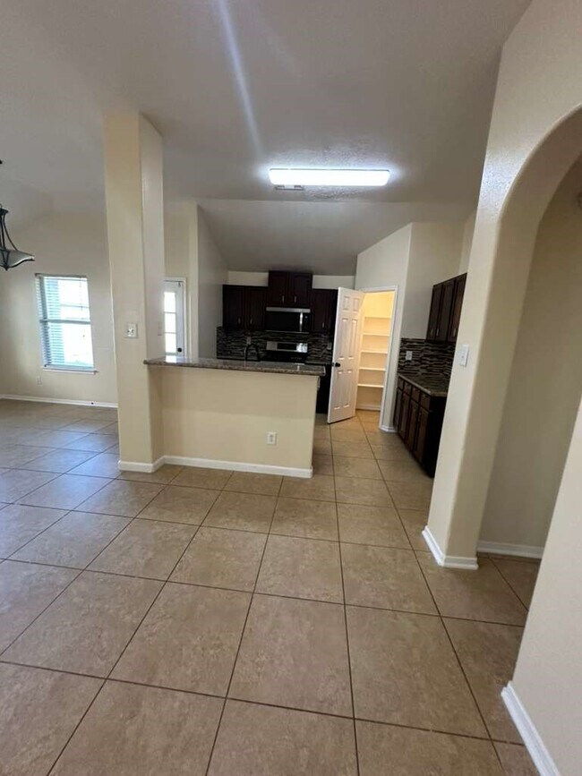 Building Photo - 5718 Straight Way