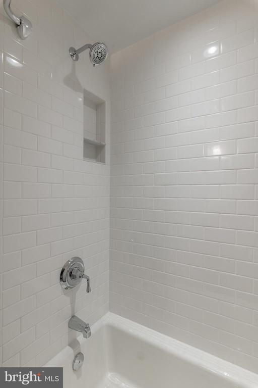 Building Photo - 511 Wilkes St