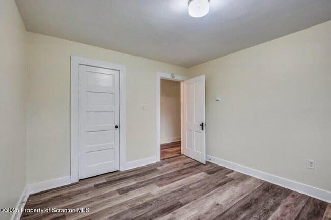 Building Photo - 144-144 Market St