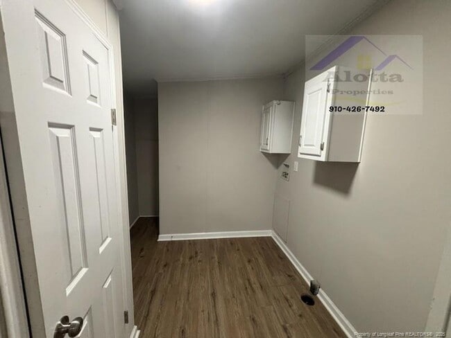 Building Photo - 2646 O'Glesby Dr