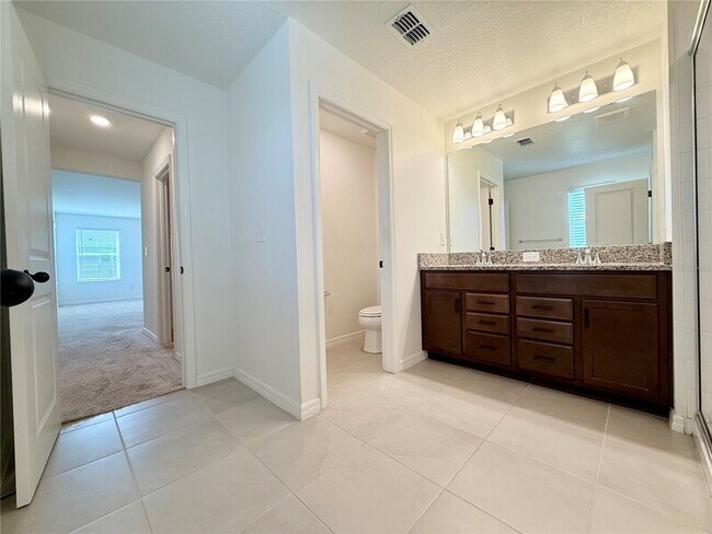 Building Photo - 9544 Sandy Bluffs Circle
