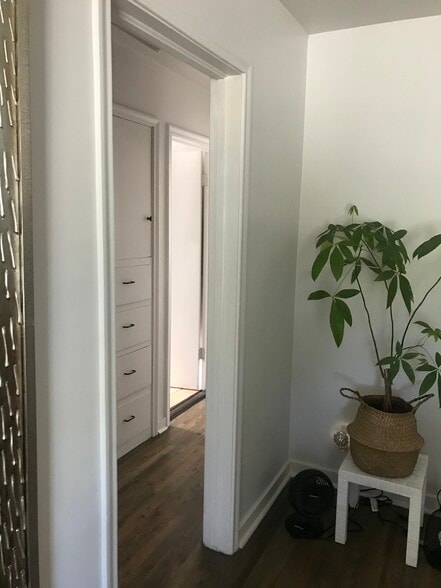 Building Photo - 777 E 1300 S