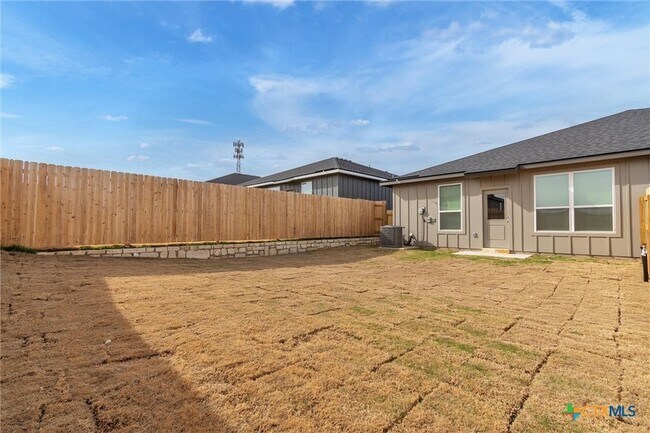 Building Photo - 3902 American Elm Dr