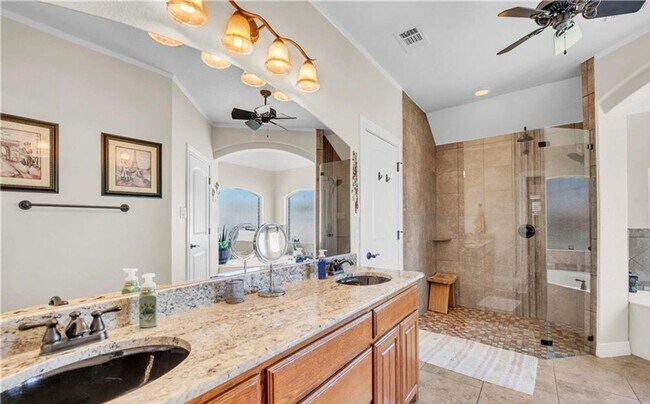 Building Photo - Can't miss 4 bedroom home in Harker Heights!