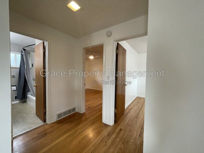 Building Photo - 3540 S Corona St